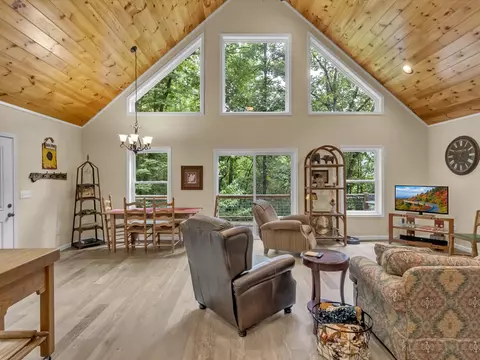 Living - 291 Incline Dr, Sylva, NC 28779 photo 1 of 3