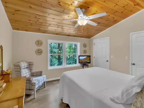 Bedroom - 291 Incline Dr, Sylva, NC 28779 photo 5 of 8