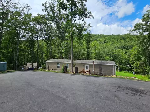 Exterior - 39 Boulder Ct, Franklin, NC 28734 photo 14 of 14