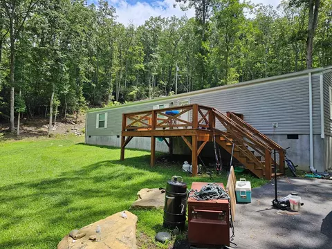 Exterior - 39 Boulder Ct, Franklin, NC 28734 photo 1 of 14
