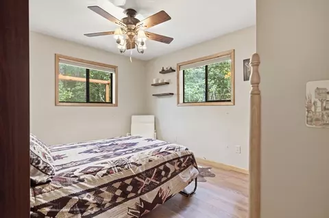 Bedroom - 221 Chatto Loop Rd, Murphy, NC 28906 photo 2 of 6