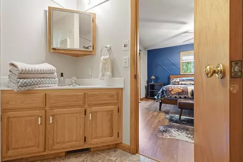 Bath - 221 Chatto Loop Rd, Murphy, NC 28906 photo 4 of 4
