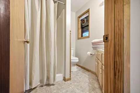 Bath - 221 Chatto Loop Rd, Murphy, NC 28906 photo 3 of 4