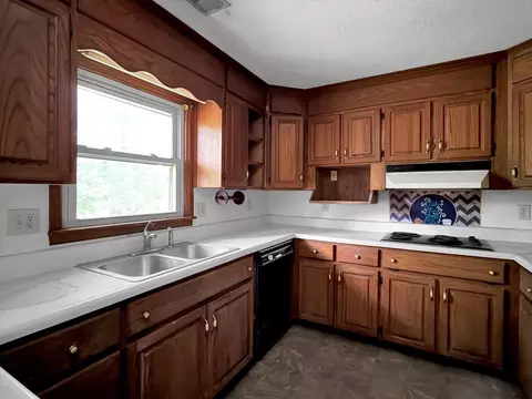 Kitchen - 101 Cactus Loop, Sylva, NC 28779 photo 2 of 2