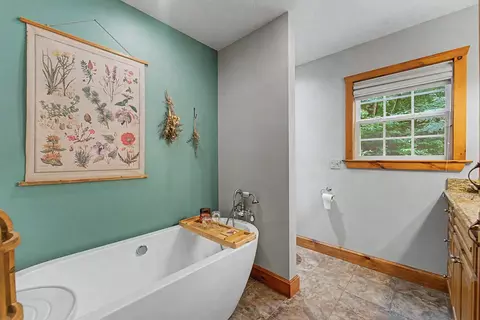 Bath - 374 Ridgeway St, Sylva, NC 28779 photo 1 of 3