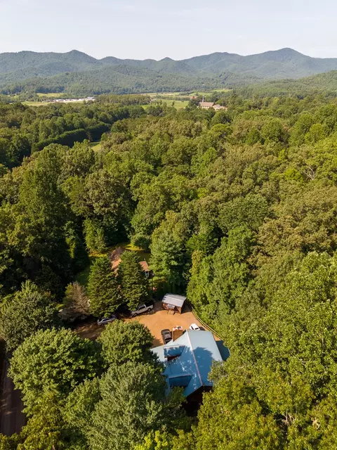 View/Area - 306 Springbrook Dr, Franklin, NC 28734 photo 4 of 5