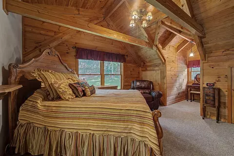 Bedroom - 306 Springbrook Dr, Franklin, NC 28734 photo 4 of 6