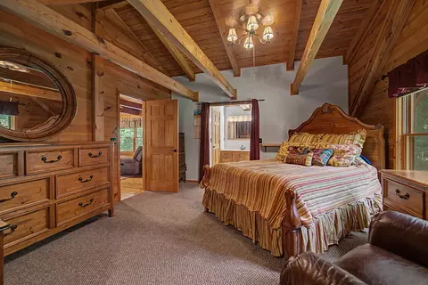Bedroom - 306 Springbrook Dr, Franklin, NC 28734 photo 5 of 6