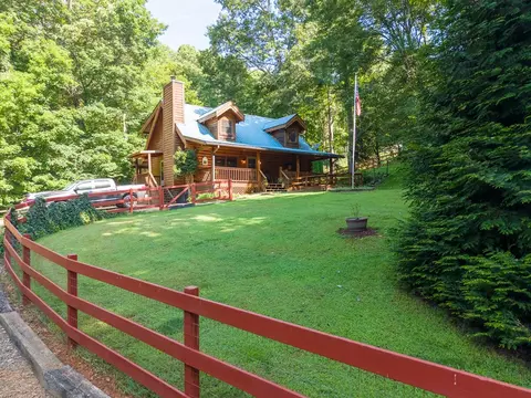 Exterior - 306 Springbrook Dr, Franklin, NC 28734 photo 3 of 36