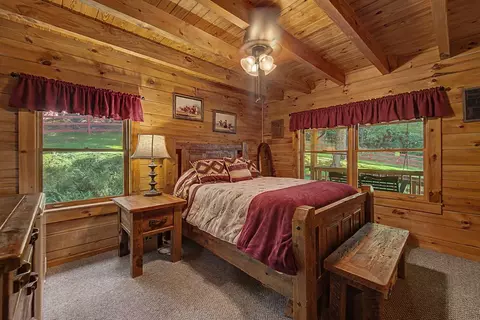 Bedroom - 306 Springbrook Dr, Franklin, NC 28734 photo 1 of 6
