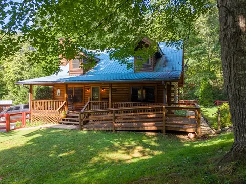 Exterior - 306 Springbrook Dr, Franklin, NC 28734 photo 35 of 36