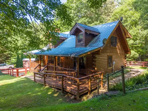 Exterior - 306 Springbrook Dr, Franklin, NC 28734 photo 6 of 36