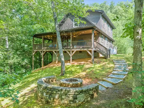 Exterior - 374 Rio Bravo, Sylva, NC 28779 photo 3 of 9