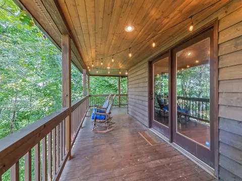 Exterior - 374 Rio Bravo, Sylva, NC 28779 photo 7 of 9