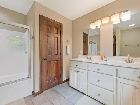 Bath - 374 Rio Bravo, Sylva, NC 28779 photo 2 of 2