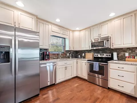 Kitchen - 374 Rio Bravo, Sylva, NC 28779 photo 2 of 4