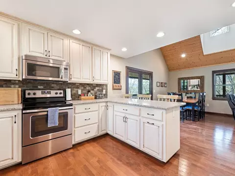 Kitchen - 374 Rio Bravo, Sylva, NC 28779 photo 3 of 4