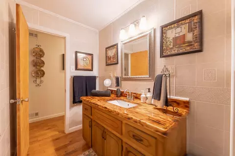 Bath - 187 Garnet Rd, Sylva, NC 28779 photo 1 of 3