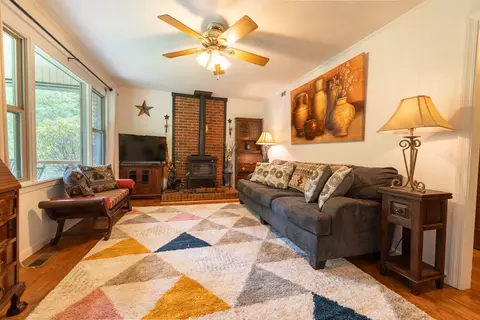 Living - 187 Garnet Rd, Sylva, NC 28779 photo 2 of 2