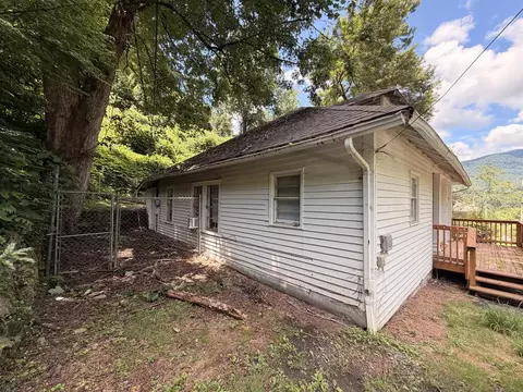 Exterior - 30 Morris St, Sylva, NC 28779 photo 4 of 4
