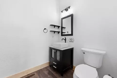 Bath - 790 Sierra Cir, Murphy, NC 28906 photo 1 of 5