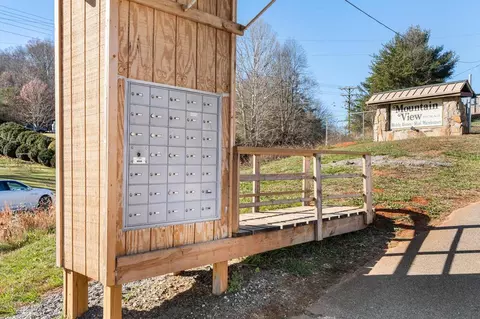 View/Area - 75 Summer Cir, Franklin, NC 28734 photo 3 of 5
