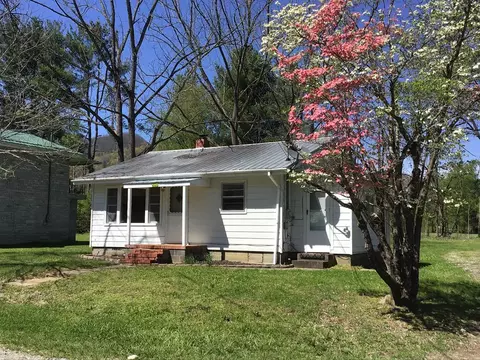 141 Ashe Ln, Bryson City, NC 28713