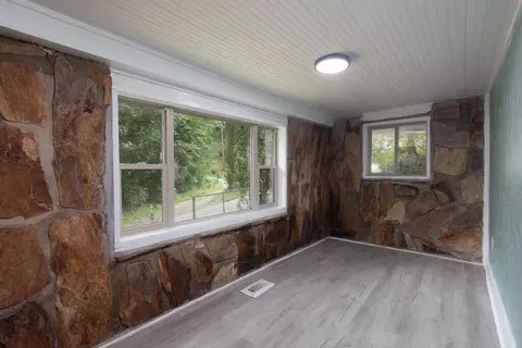Living - 650 Sunrise Park, Sylva, NC 28779 photo 6 of 6