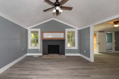 Living - 650 Sunrise Park, Sylva, NC 28779 photo 5 of 6