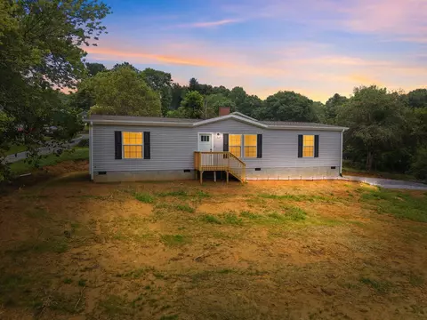 25 Caldwell Rd, Waynesville, NC 28786