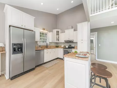 Kitchen - 499 Match Pt, Sylva, NC 28779 photo 4 of 6