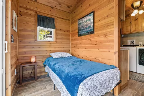 Bedroom - 60 Sunset Ln, Franklin, NC 28734 photo 1 of 2