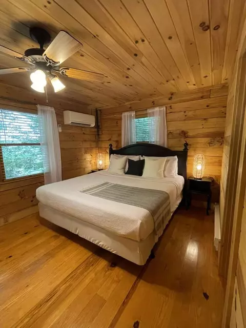 Bedroom - 266 Springbrook Dr, Franklin, NC 28734 photo 1 of 3