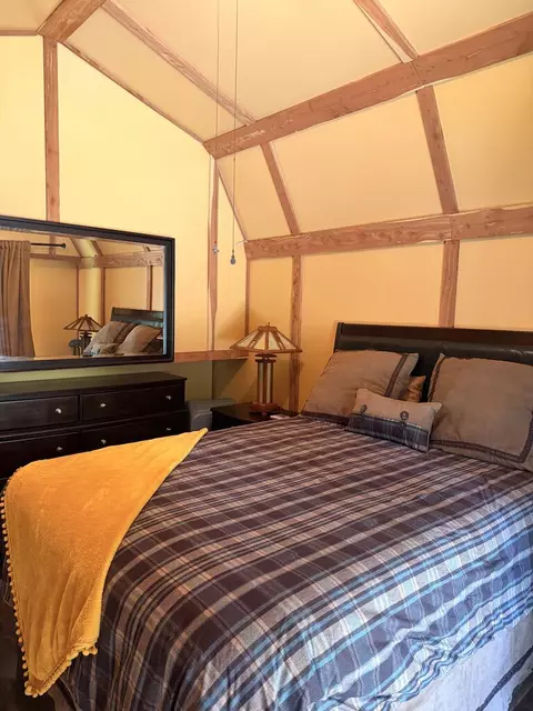 Bedroom - 43 Wild Horse Rd, Sylva, NC 28779 photo 3 of 3