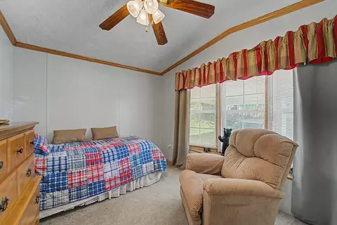 Bedroom - 96 Beverly Dr, Franklin, NC 28734 photo 4 of 5