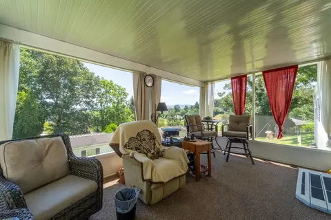 Exterior - 96 Beverly Dr, Franklin, NC 28734 photo 2 of 10