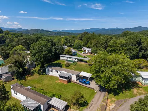 View/Area - 96 Beverly Dr, Franklin, NC 28734 photo 3 of 6