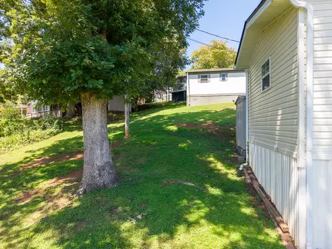 Exterior - 96 Beverly Dr, Franklin, NC 28734 photo 6 of 10