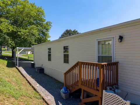 Exterior - 96 Beverly Dr, Franklin, NC 28734 photo 9 of 10
