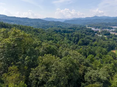 View/Area - 351 Browning Rd, Sylva, NC 28779 photo 9 of 12