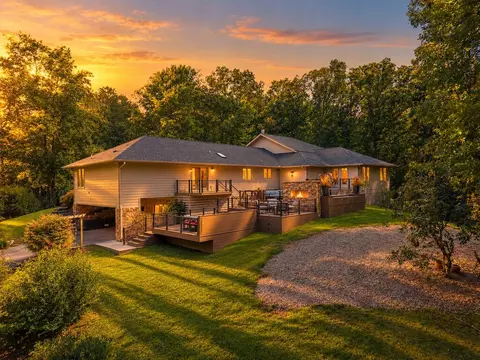 625 Echo Valley Dr, Bryson City, NC 28713