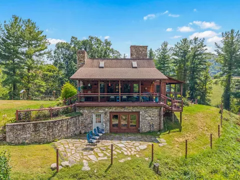 Exterior - 3570 Crabtree Mountain Rd, Clyde, NC 28721 photo 2 of 12