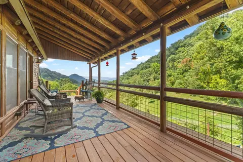 Exterior - 3570 Crabtree Mountain Rd, Clyde, NC 28721 photo 3 of 12