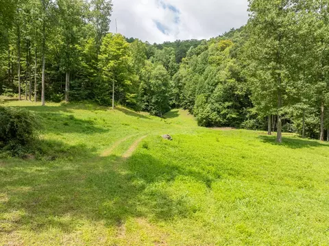 7777 Sam Cove Rd, Robbinsville, NC 28771
