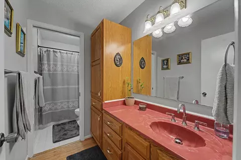 Bath - 22 Brookside Dr, Franklin, NC 28734 photo 1 of 2