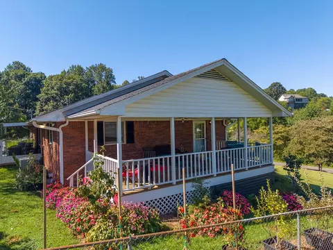 Exterior - 22 Brookside Dr, Franklin, NC 28734 photo 14 of 20