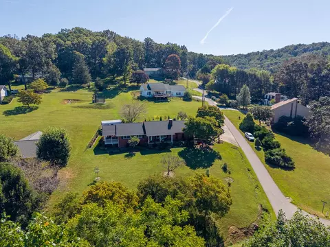 View/Area - 22 Brookside Dr, Franklin, NC 28734 photo 3 of 10
