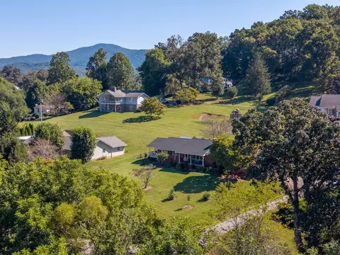 View/Area - 22 Brookside Dr, Franklin, NC 28734 photo 2 of 10