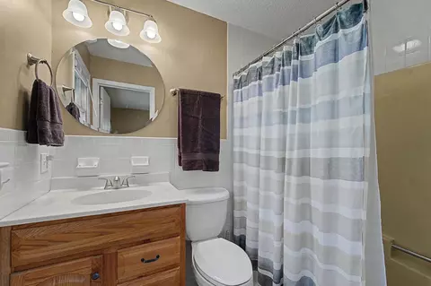 Bath - 22 Brookside Dr, Franklin, NC 28734 photo 2 of 2