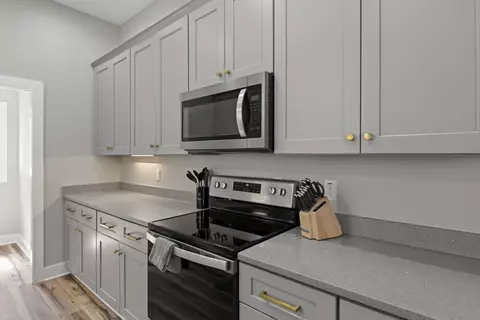 Kitchen - 534 Preservation Trl, Sylva, NC 28779 photo 2 of 3